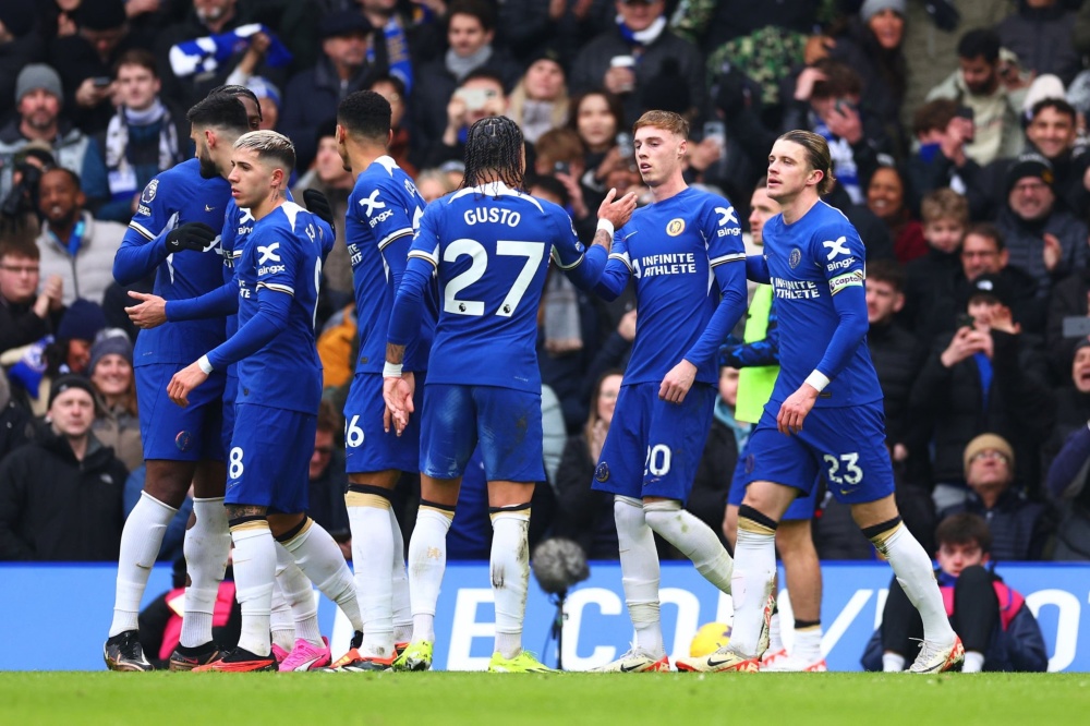 狼队主帅：三个丢球如孩童游戏般白送曼联