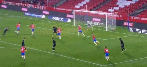 篮球湖人替补球员贡献关键篮板