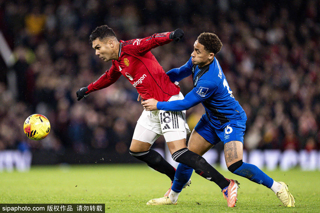 TA：那不勒斯满意霍伊伦的表现，他弥补了卢卡库伤缺的影响